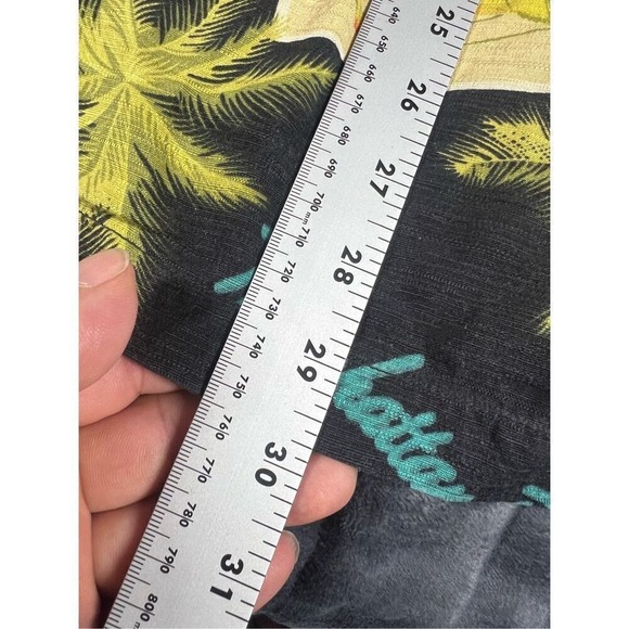 Tommy Bahama men's 100% silk all over print short sleeve button-down shirt Sz XL - Picture 5 of 7